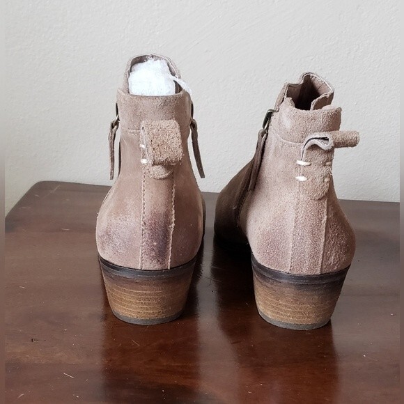 NEW Vince Camuto Tricera Suede Ankle Boot Size 8.5 - Picture 8 of 10